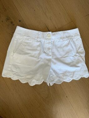 LOFT White Scallop-Hem High Waist Shorts